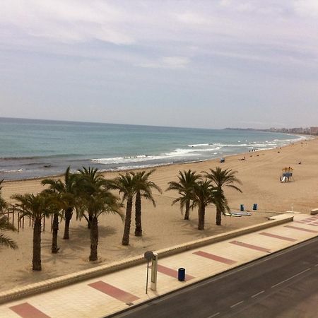 Apartamento Frente al mar, a 10 metros de la playa, vistas increíbles del mar, reformado 2021 !!! El Campello Exterior foto