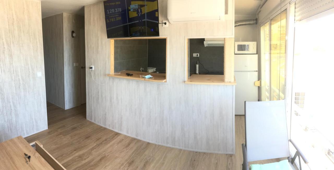 Apartamento Frente al mar, a 10 metros de la playa, vistas increíbles del mar, reformado 2021 !!! El Campello Exterior foto